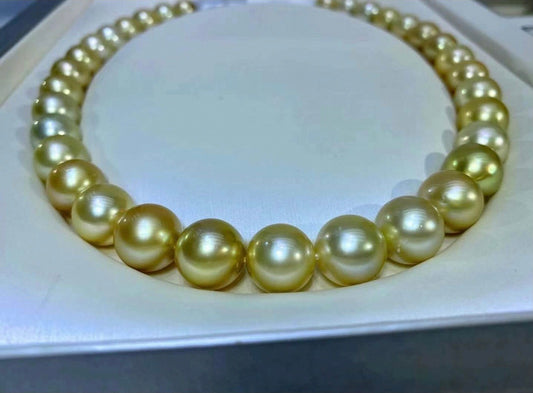 Bright gold ocean pearls necklace